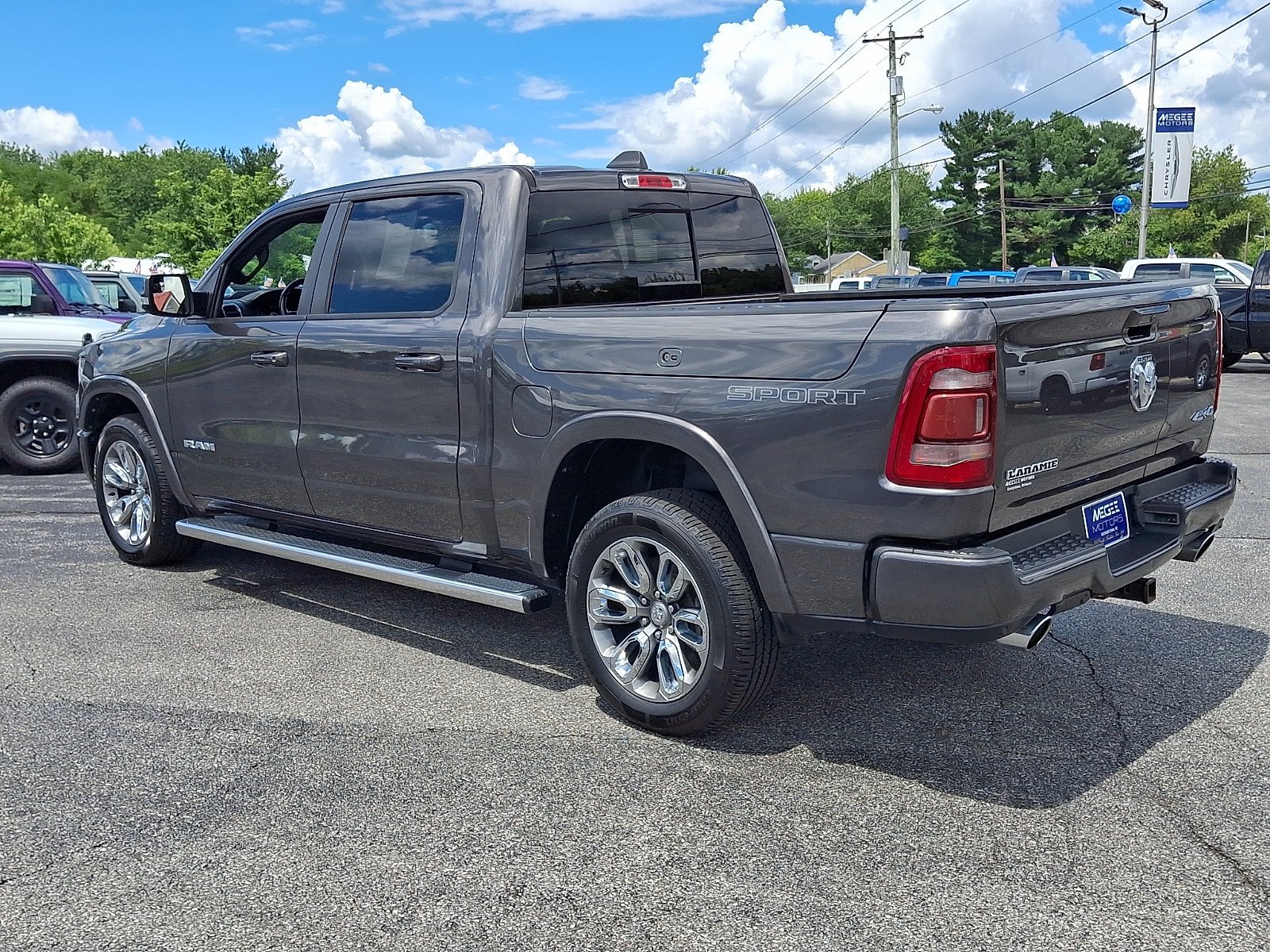 Used 2020 RAM 1500 Laramie w/ Sport Appearance Package AWD/4WD image 4