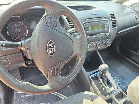 Used 2018 Kia Forte LX FWD image 9
