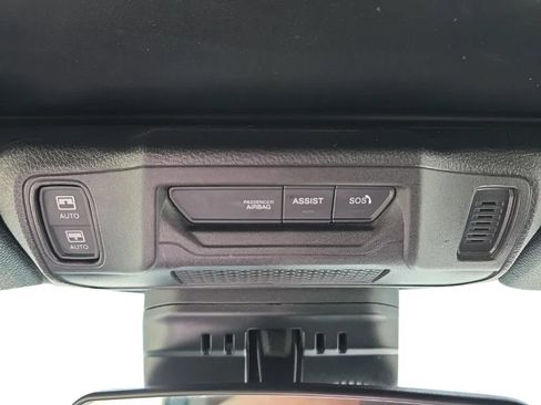 Used 2024 Jeep Wrangler Unlimited Sport AWD/4WD image 31