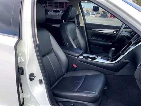 Used 2021 INFINITI Q50 Luxe image 6