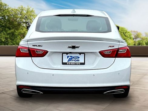 Used 2024 Chevrolet Malibu RS FWD image 2