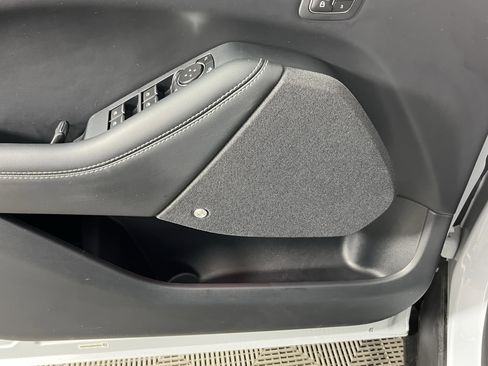 Used 2022 Ford Mustang Mach-E Premium image 17