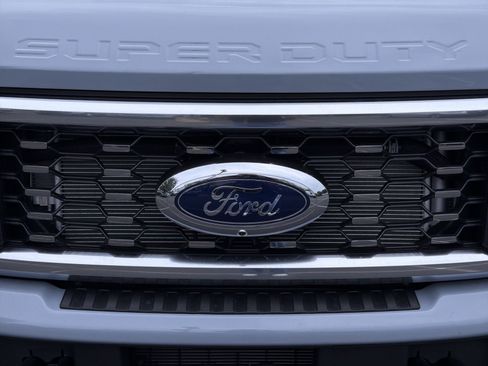 New 2026 Ford F450 Platinum w/ Platinum Plus Package AWD/4WD image 12