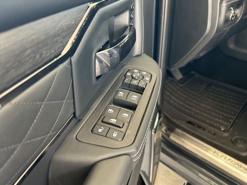 New 2025 RAM 2500 Limited image 44