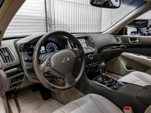 Used 2015 INFINITI Q40 image 3