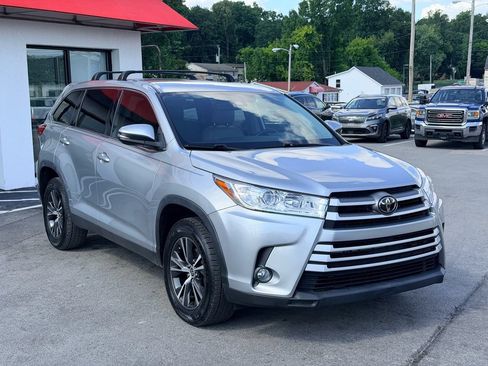 Used 2019 Toyota Highlander Plus FWD image 8