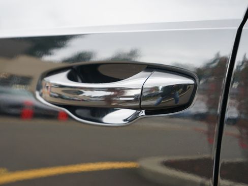 Used 2024 Audi Q3 2.0T Premium Plus w/ Premium Plus Package image 16