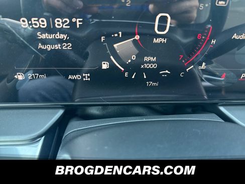 New 2027 GMC Terrain Elevation w/ Elevation Premium Package AWD/4WD image 10