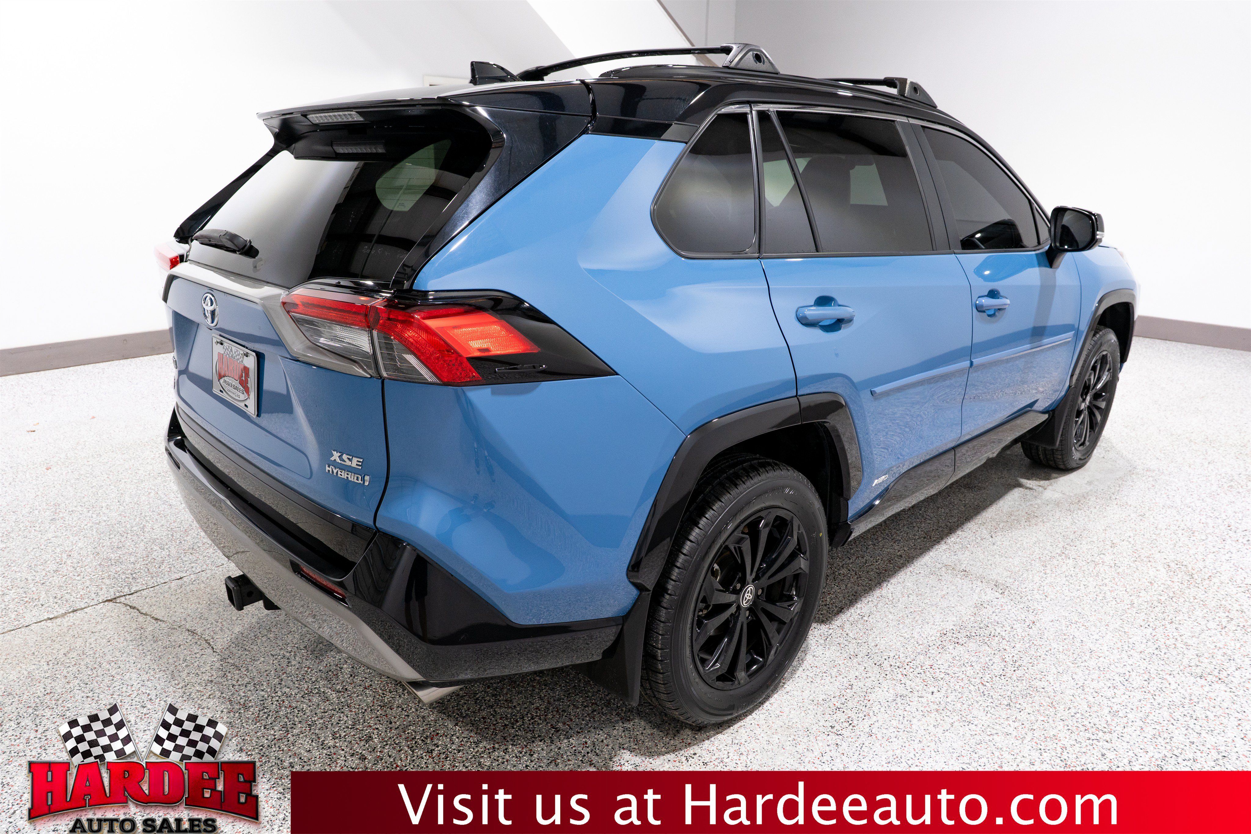 Used 2024 Toyota RAV4 XSE AWD/4WD image 5