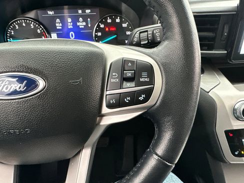Used 2022 Ford Explorer XLT w/ Equipment Group 202A image 21