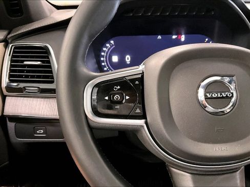 Certified 2023 Volvo XC90 B6 Ultimate w/ Protection Package Premier AWD/4WD image 12