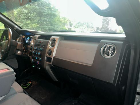 Used 2012 Ford F150 XLT w/ XLT Chrome Pkg AWD/4WD image 9