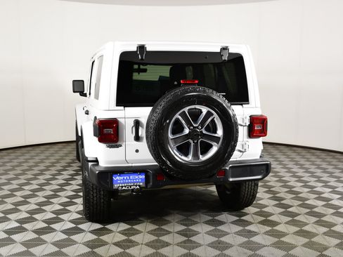 Used 2020 Jeep Wrangler Unlimited Sahara AWD/4WD image 7