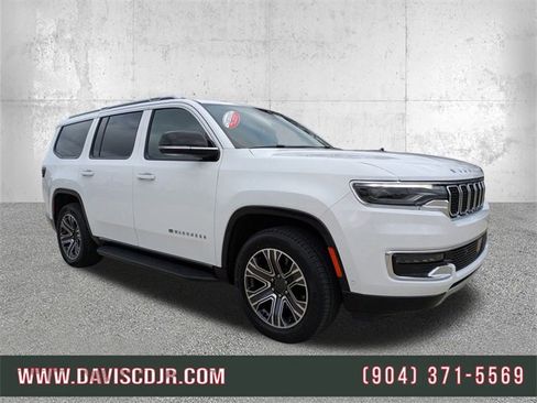 Used 2024 Jeep Wagoneer Series II w/ Flexible Seating Group image 1