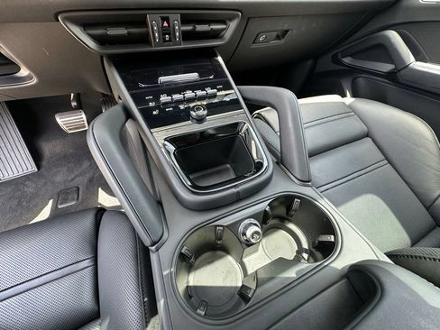 Certified 2026 Porsche Cayenne S AWD/4WD image 37