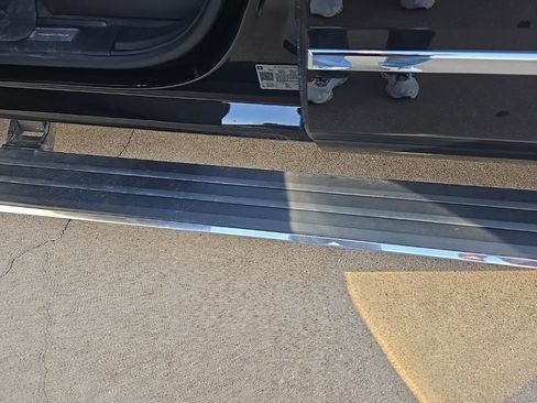 Used 2019 GMC Yukon XL Denali w/ Denali Ultimate Package image 24