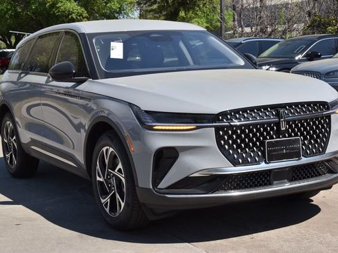 New 2026 Lincoln Nautilus Premier image 10