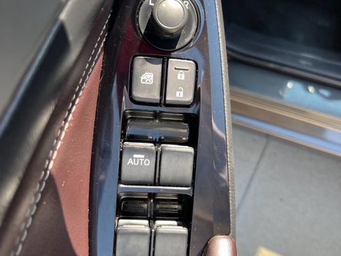Used 2018 MAZDA MAZDA3 Touring FWD image 22