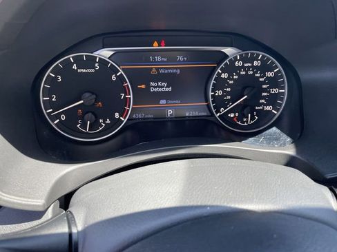 Used 2024 Nissan Altima 2.5 SR FWD image 12
