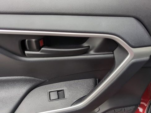 Used 2024 Toyota RAV4 LE image 20