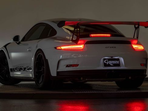 Used 2016 Porsche 911 GT3 RS RWD image 31