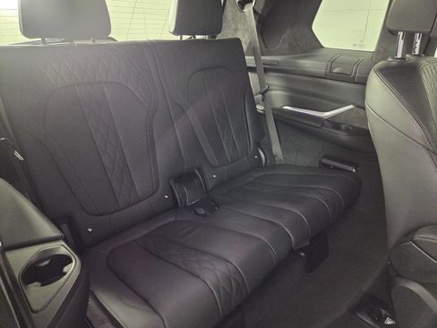 Used 2021 BMW X7 xDrive40i w/ M Sport Package AWD/4WD image 30