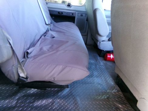 Used 2014 Ford E-350 and Econoline 350 XLT image 16