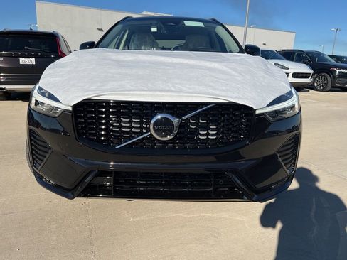 New 2025 Volvo XC60 B5 Plus w/ Protection Package Premier image 2