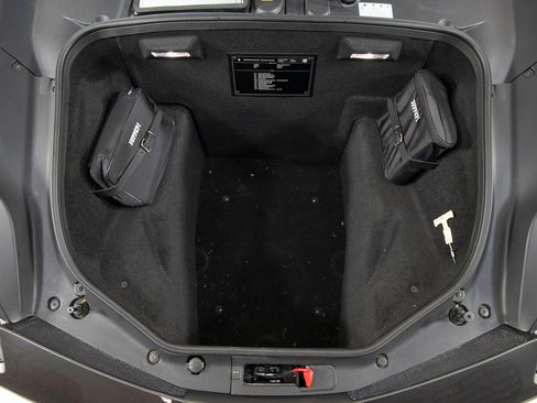Certified 2018 Ferrari 488 GTB RWD image 32