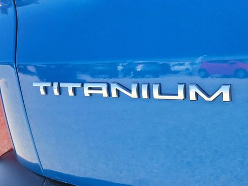 Used 2020 Ford Escape Titanium w/ Titanium Premium Package 2.0 AWD/4WD image 7