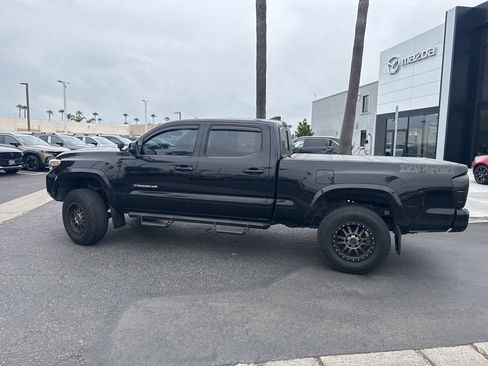Used 2017 Toyota Tacoma TRD Sport RWD image 11