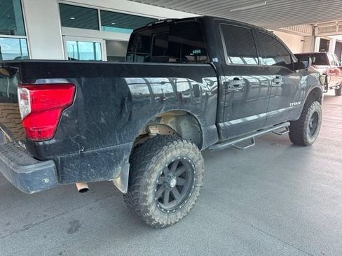 Used 2017 Nissan Titan S AWD/4WD image 7