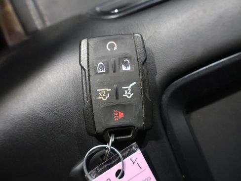 Used 2015 Chevrolet Suburban LT AWD/4WD image 30
