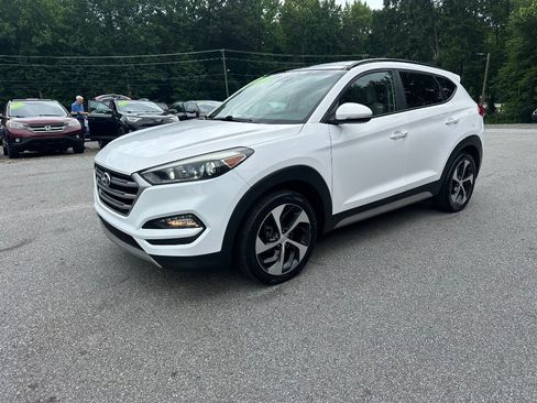 Used 2017 Hyundai Tucson Value AWD/4WD image 2