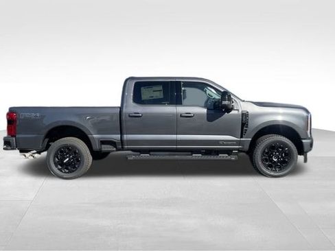 New 2026 Ford F250 Lariat w/ Black Appearance Package image 7