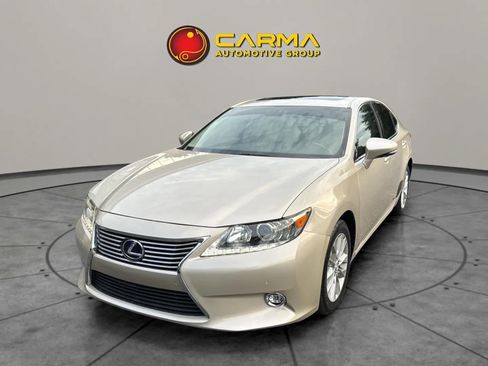 Used 2014 Lexus ES 300h image 2