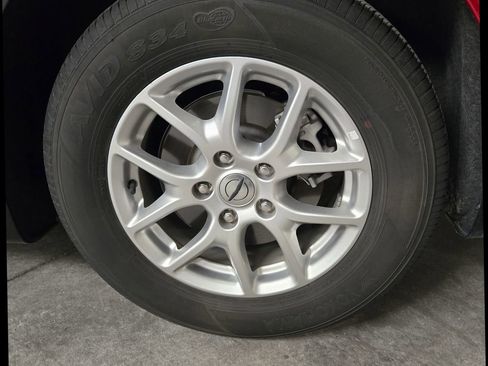 Used 2023 Chrysler Pacifica Touring-L FWD image 18