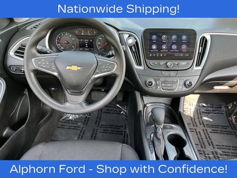 Used 2024 Chevrolet Malibu LT FWD image 9