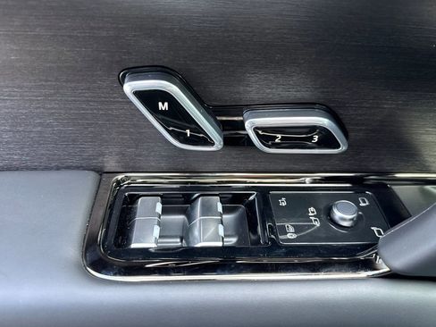 New 2026 Land Rover Range Rover SV AWD/4WD image 12