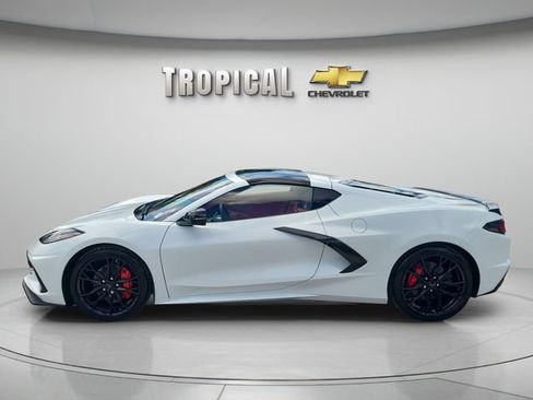 Used 2027 Chevrolet Corvette Stingray Coupe RWD image 2