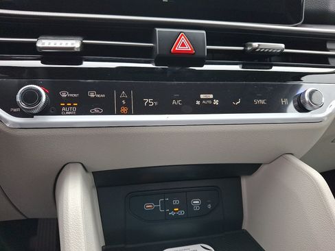 New 2026 Kia Sportage EX FWD image 10