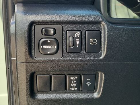 Used 2022 Toyota 4Runner Trail Special Edition AWD/4WD image 25