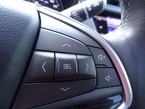 Used 2025 Cadillac XT5 Premium Luxury w/ Technology Package FWD image 27