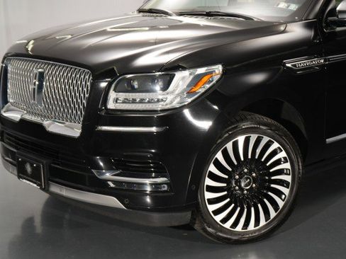 Used 2019 Lincoln Navigator Black Label image 3