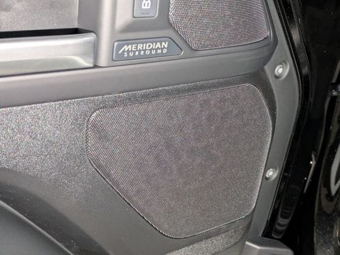 New 2026 Land Rover Defender 130 X-Dynamic SE AWD/4WD image 13