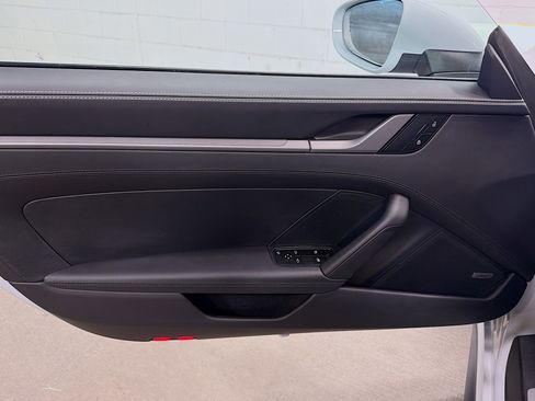 Used 2025 Porsche 911 Carrera image 20