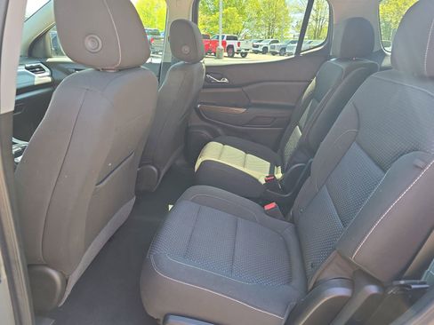 Used 2023 GMC Acadia SLE w/ Driver Convenience Package image 15