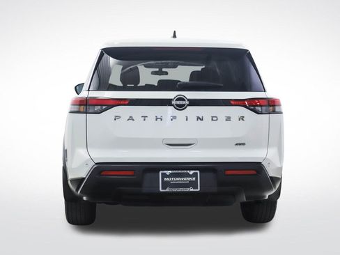 Used 2023 Nissan Pathfinder S AWD/4WD image 4