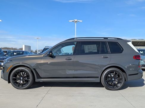 New 2026 BMW X7 M60i image 5