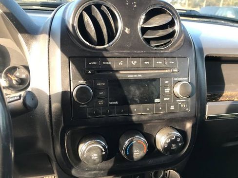 Used 2011 Jeep Compass Sport image 9